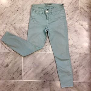 J BRAND 835 Mid-Rise Juniper Green Capris, Size 26